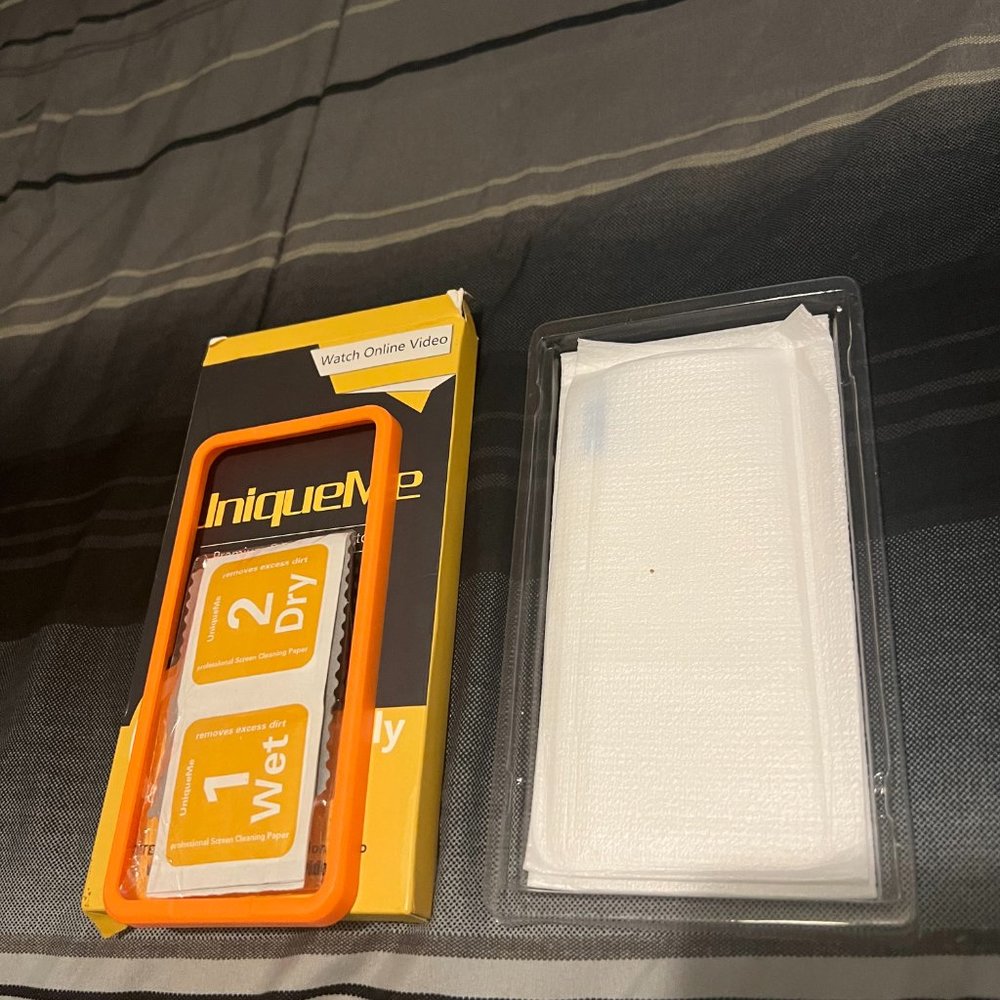 UniqueMe Screen Protector Tempered - Picture 4 of 7
